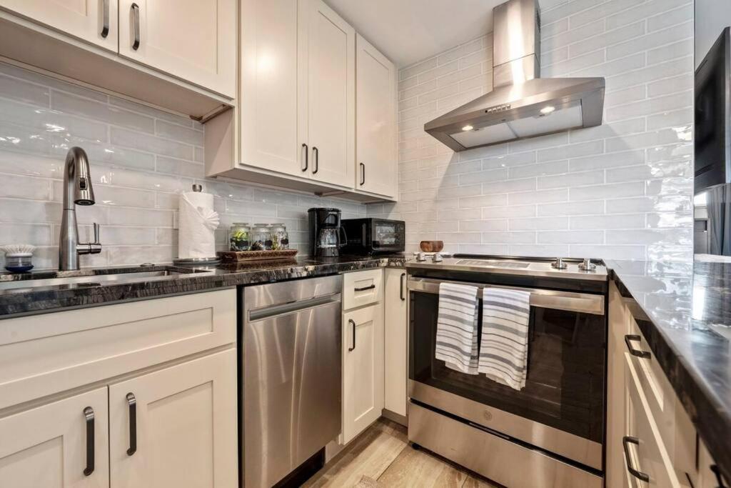 Hale Ono Loa 403- Top Floor, Ocean View, & Complete Modern Remodel Daire Kahana Dış mekan fotoğraf