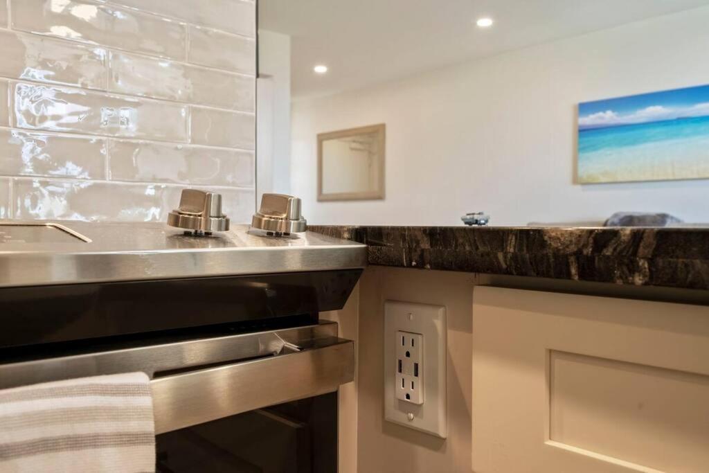 Hale Ono Loa 403- Top Floor, Ocean View, & Complete Modern Remodel Daire Kahana Dış mekan fotoğraf